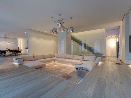 An Exquisite Modern Apartment with Light and Luxury Interiors in Berlin by Philippe Starck & SWISS PROPERTY (2)