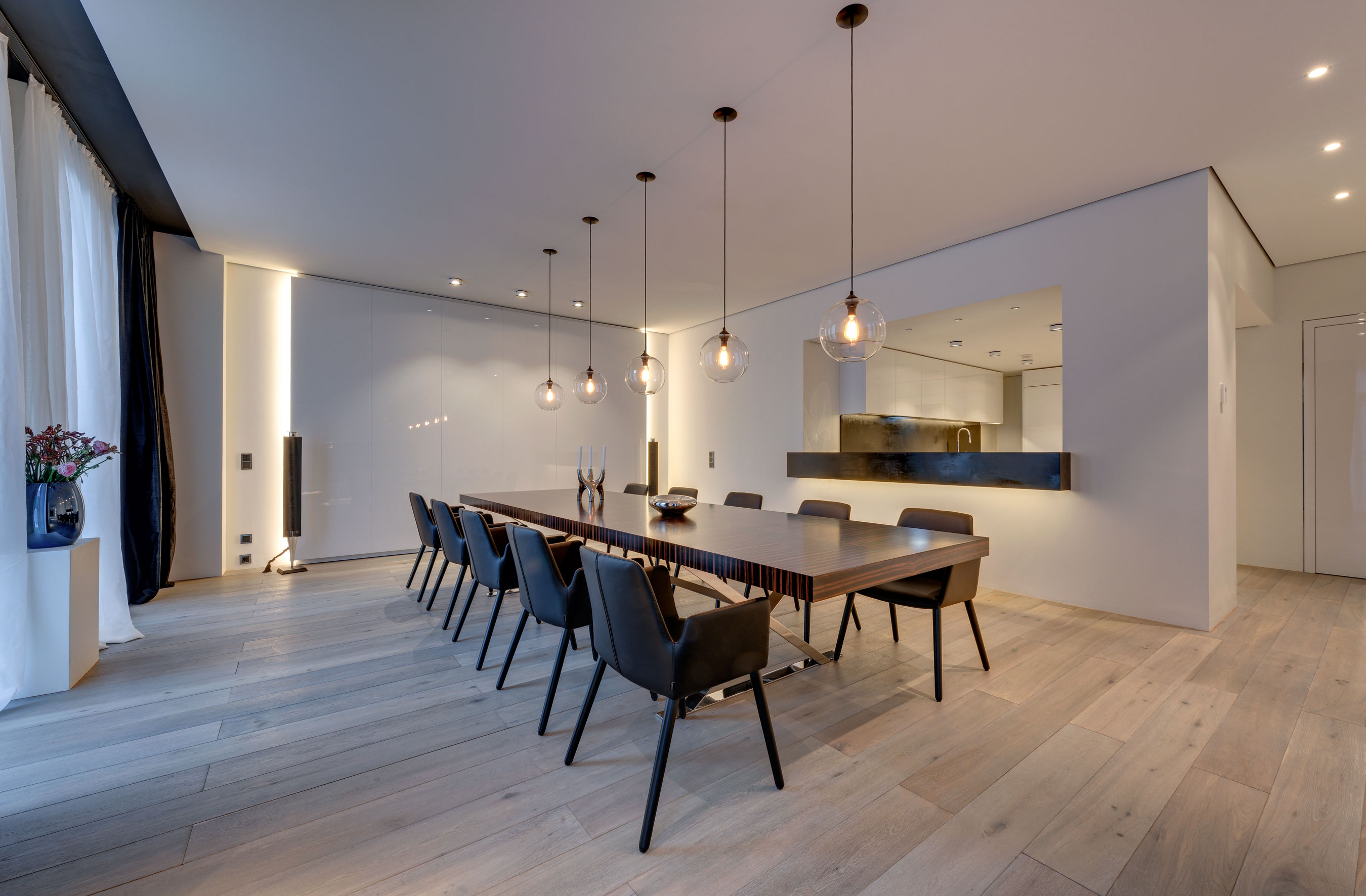 An Exquisite Modern Apartment with Light and Luxury Interiors in Berlin by Philippe Starck & SWISS PROPERTY (9)