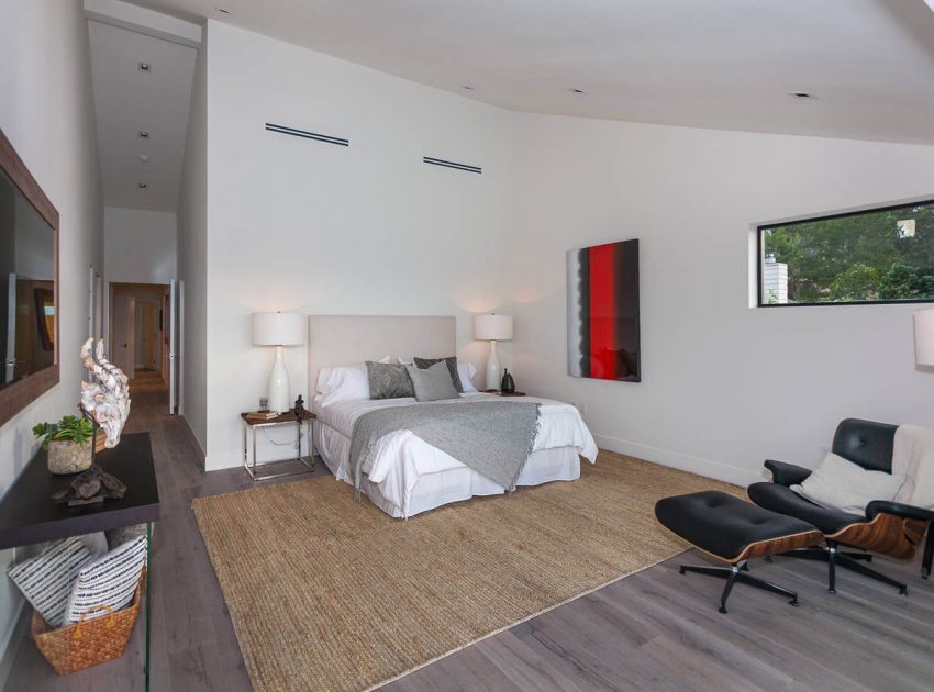 An Exquisite and Bright Modern House on the Hollywood Hills by ANDstudio (6)