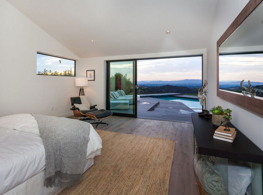 An Exquisite and Bright Modern House on the Hollywood Hills by ANDstudio (7)