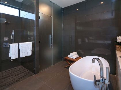 An Exquisite and Bright Modern House on the Hollywood Hills by ANDstudio (9)