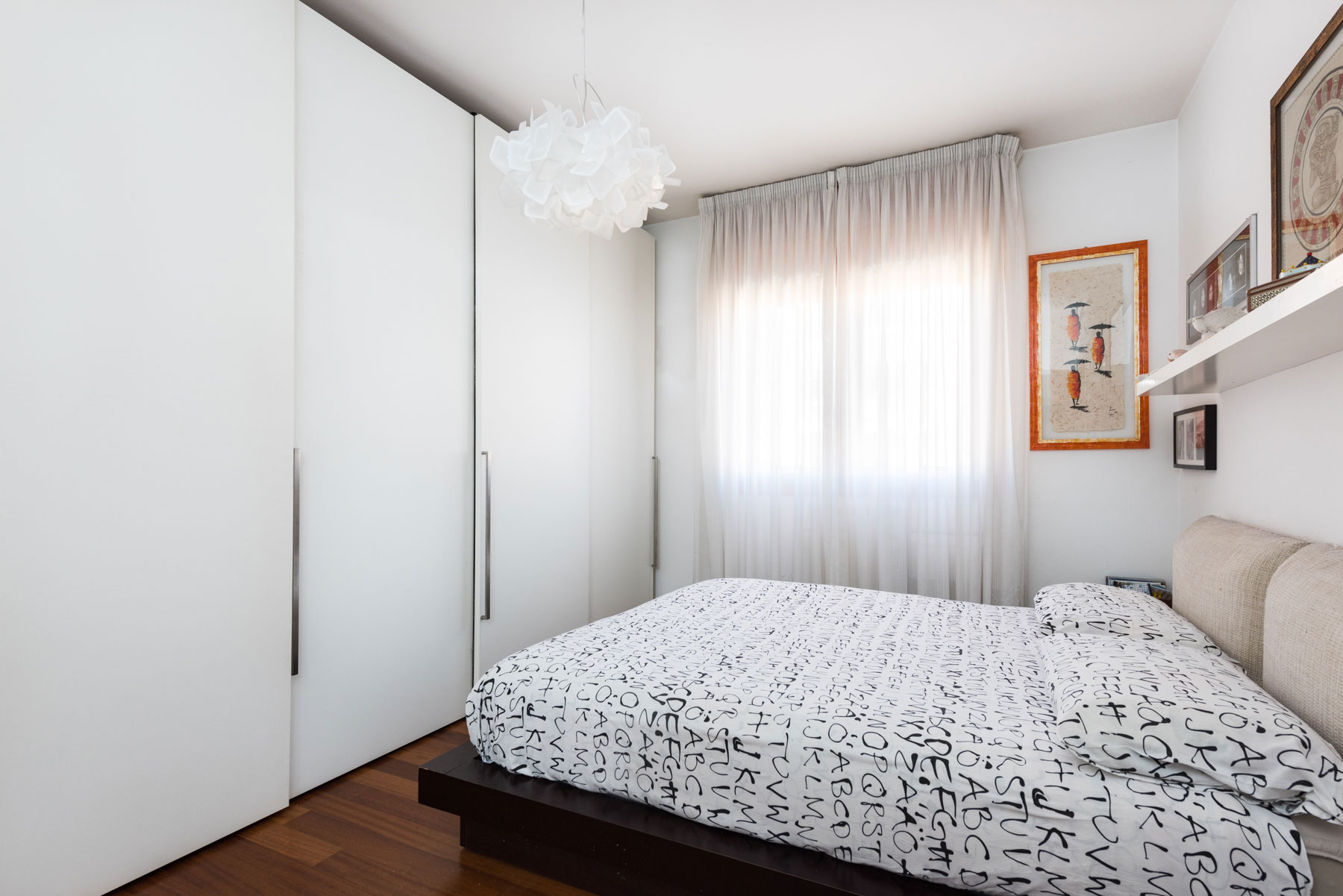 An Old Apartment Turned into a Small Contemporary Home in Rome, Italy by Zero6studio (11)