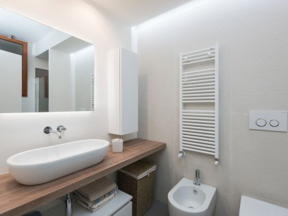 An Old Apartment Turned into a Small Contemporary Home in Rome, Italy by Zero6studio (16)