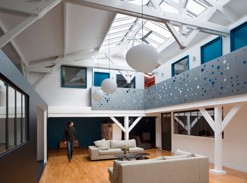 An Old Carpentry Turned into a Colorful Modern Loft with Character in Paris by Agnès et Agnès (1)