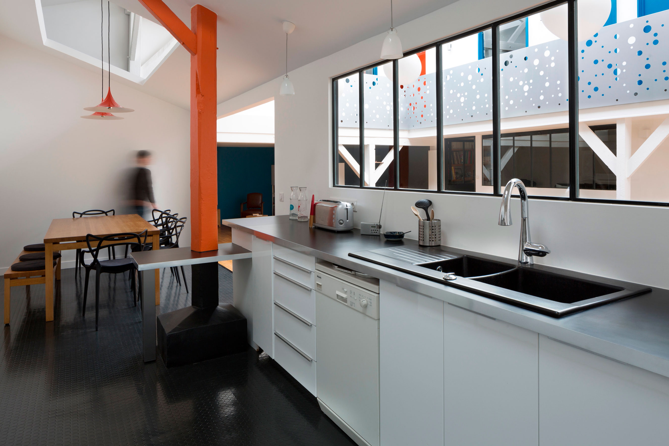 An Old Carpentry Turned into a Colorful Modern Loft with Character in Paris by Agnès et Agnès (4)