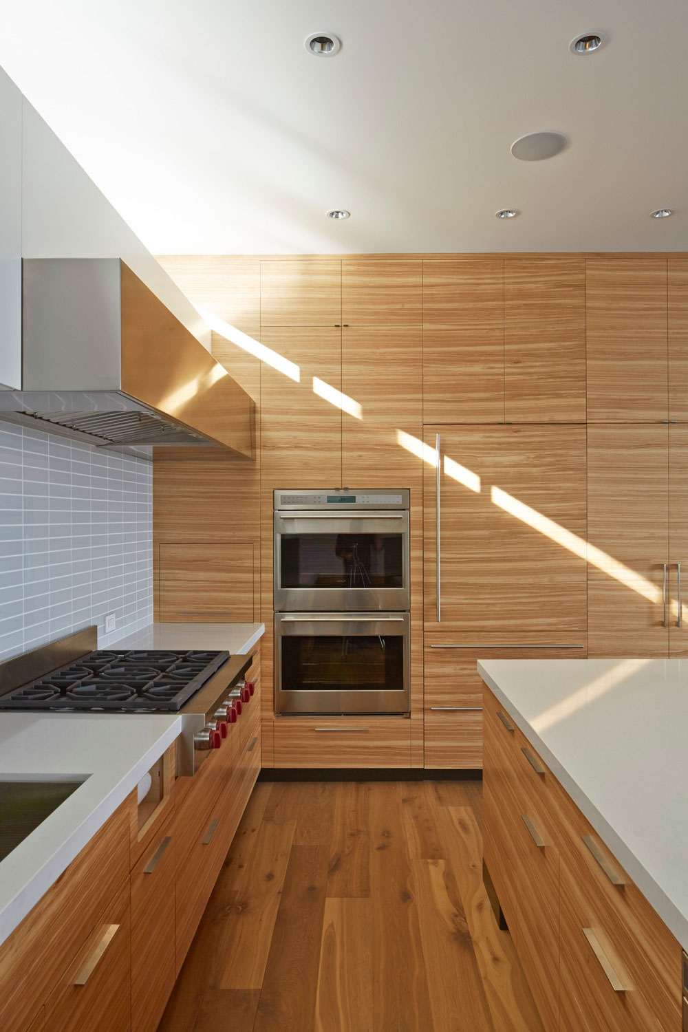 An Old Cottage Transformed into a Contemporary Home for a Research Scientist in San Francisco by Studio Vara (7)