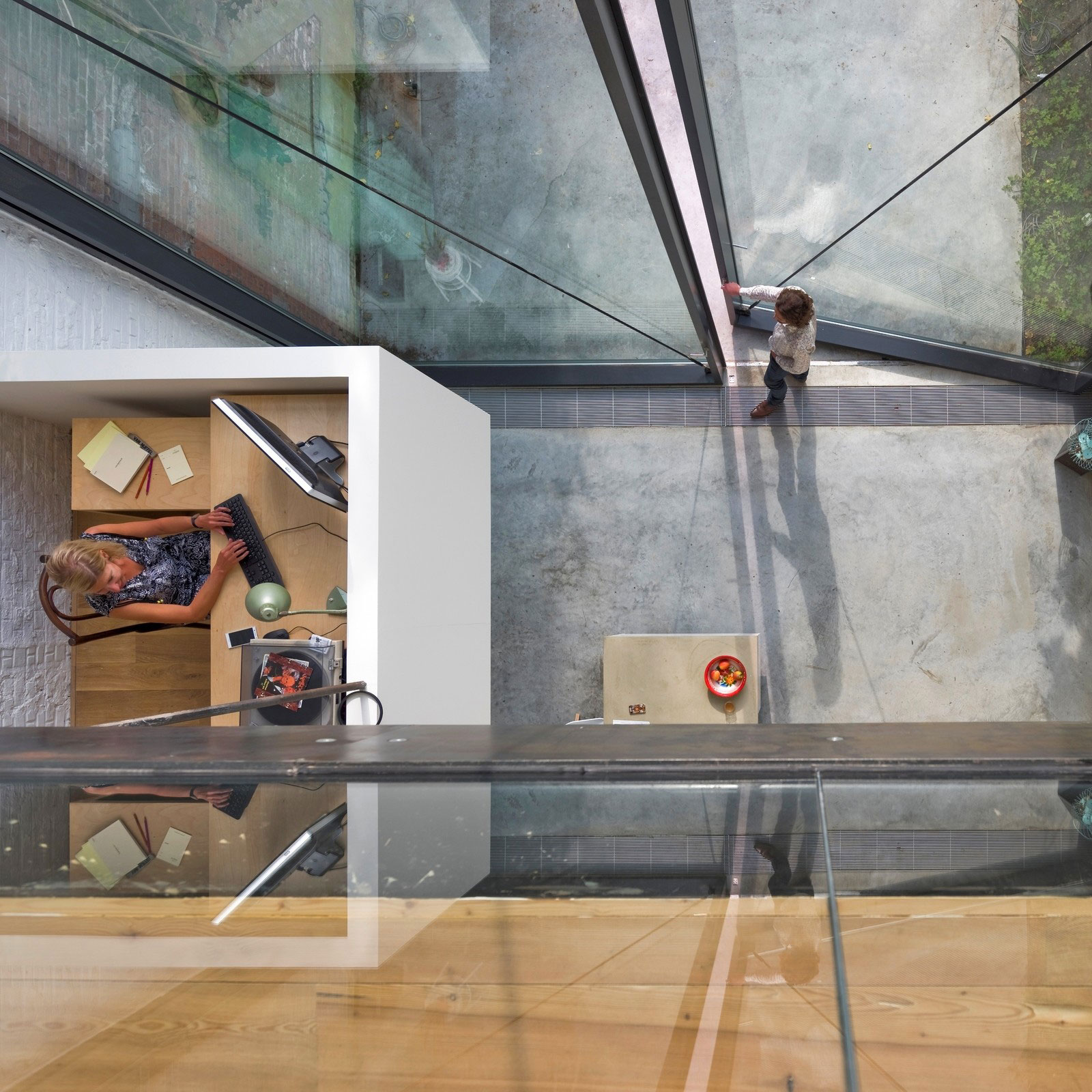 An Old Townhouse Turned into a Luminous and Flexible Modern Home in Antwerp by Sculp[IT] (11)