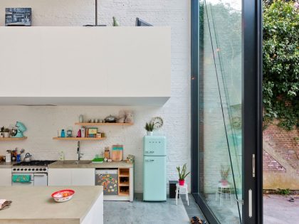 An Old Townhouse Turned into a Luminous and Flexible Modern Home in Antwerp by Sculp[IT] (13)