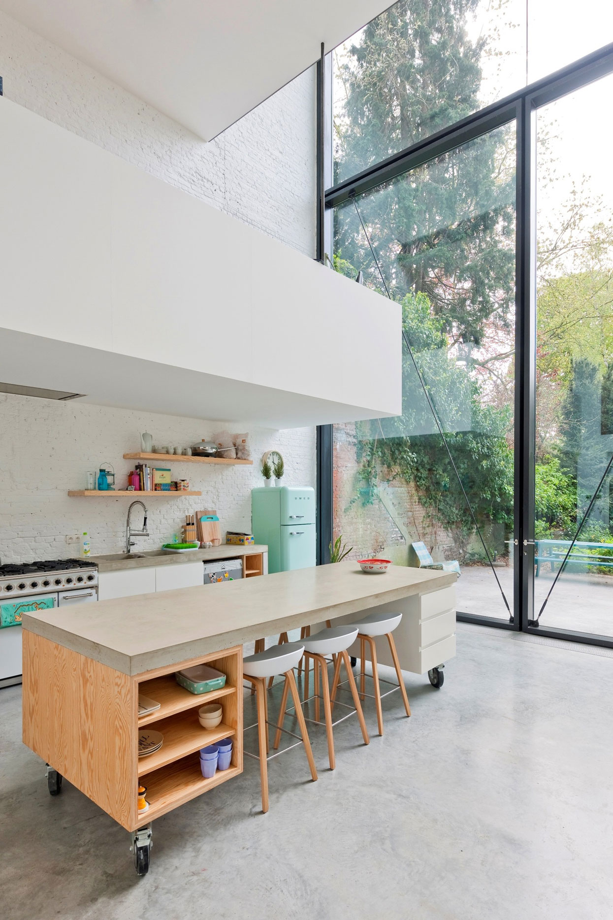 An Old Townhouse Turned into a Luminous and Flexible Modern Home in Antwerp by Sculp[IT] (18)