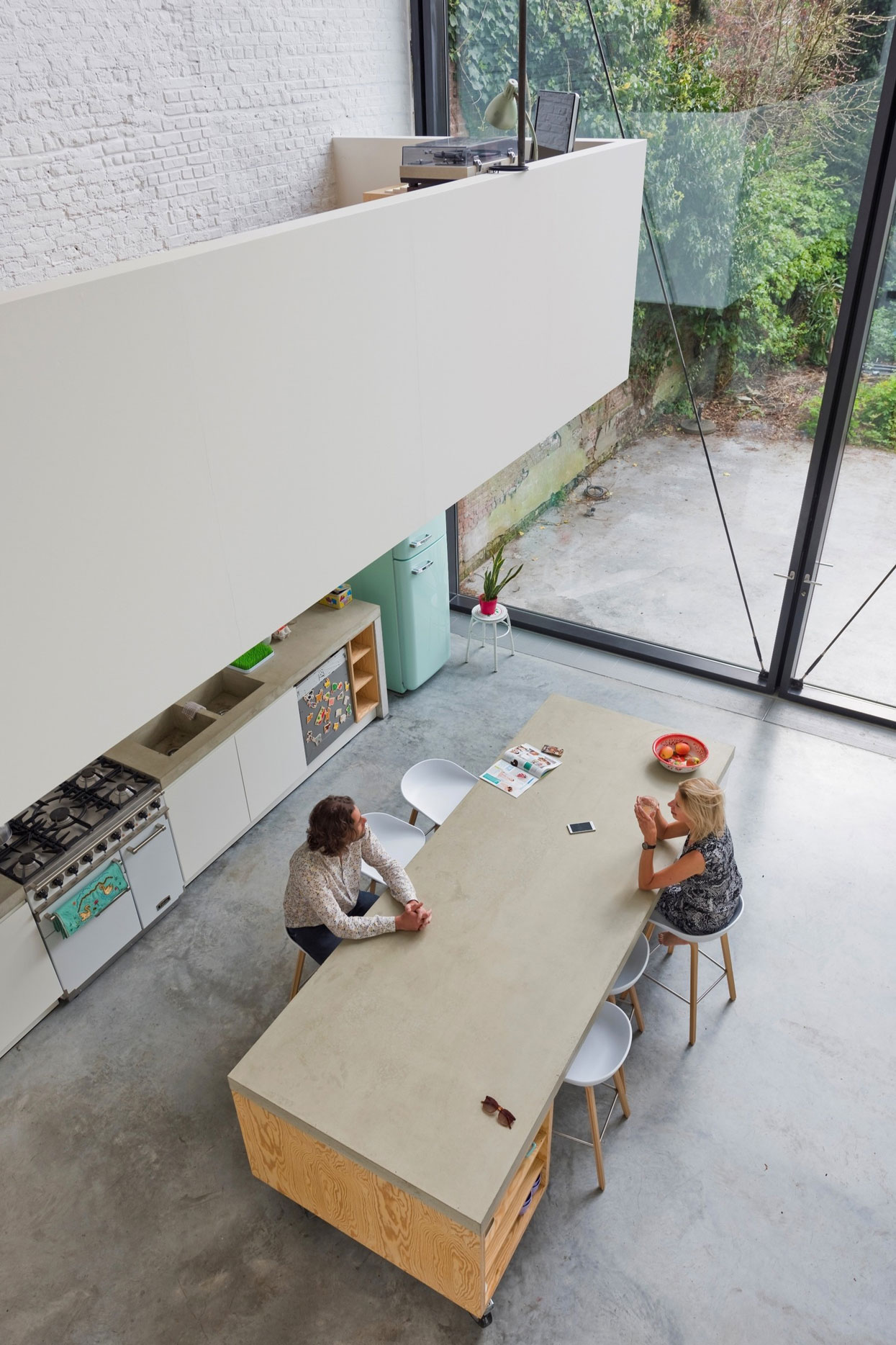 An Old Townhouse Turned into a Luminous and Flexible Modern Home in Antwerp by Sculp[IT] (21)