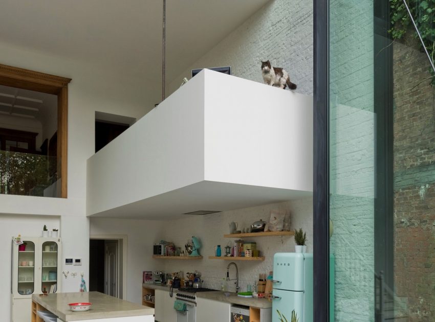 An Old Townhouse Turned into a Luminous and Flexible Modern Home in Antwerp by Sculp[IT] (7)