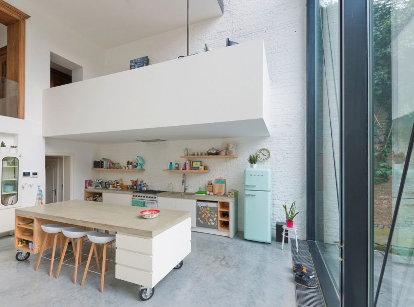 An Old Townhouse Turned into a Luminous and Flexible Modern Home in Antwerp by Sculp[IT] (8)