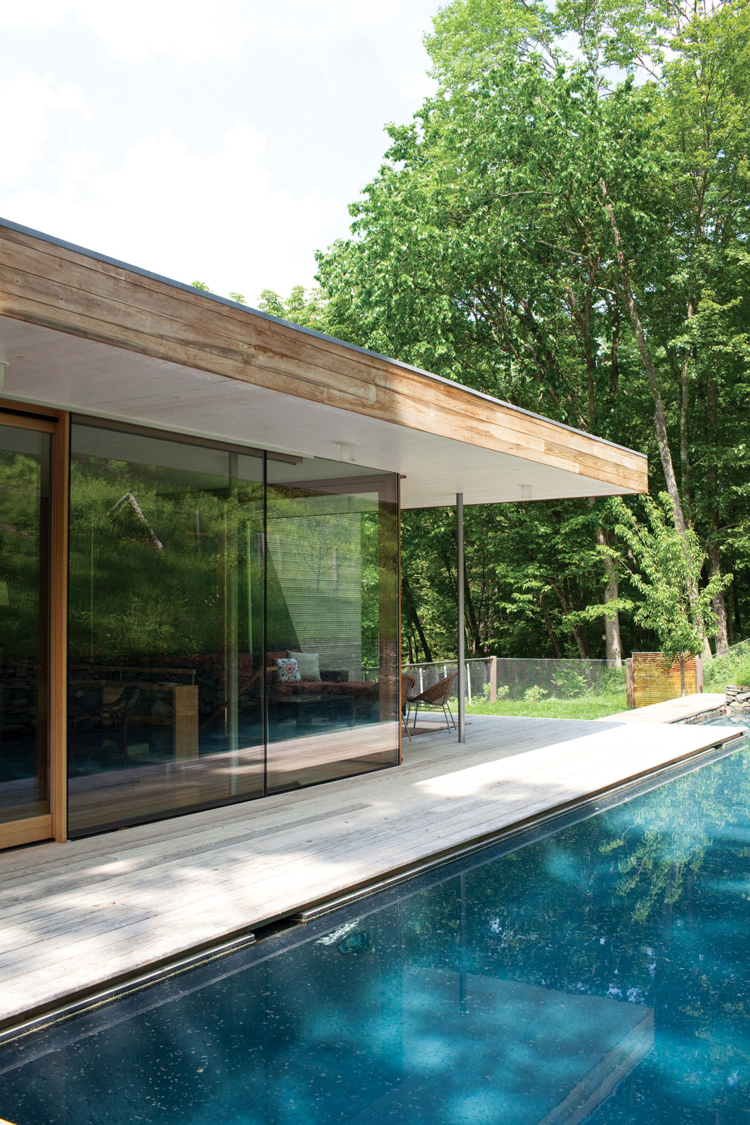 An Old Train Station Turned into an Elegant Contemporary Home in Rural Connecticut by Gray Organschi Architecture (11)