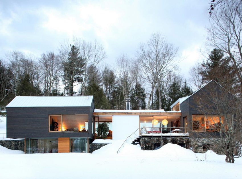 An Old Train Station Turned into an Elegant Contemporary Home in Rural Connecticut by Gray Organschi Architecture (3)