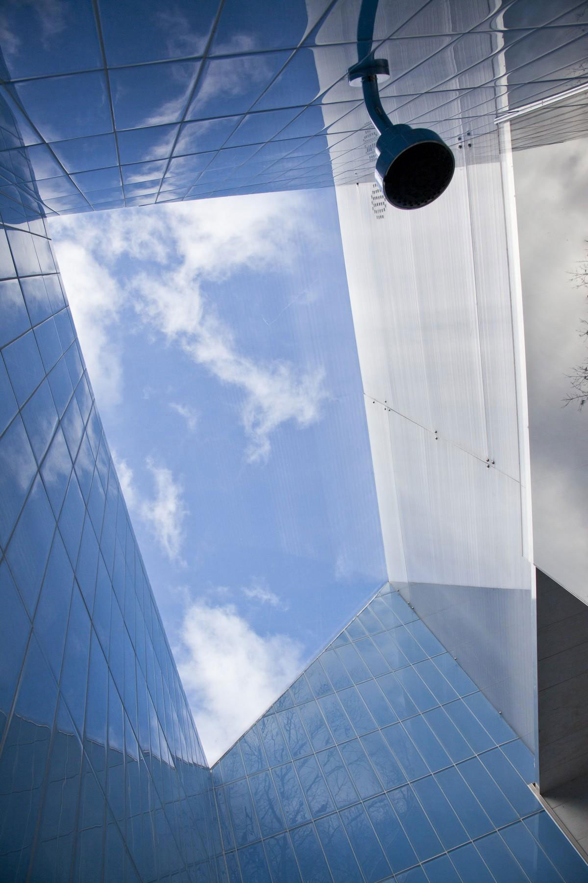 An Old Train Station Turned into an Elegant Contemporary Home in Rural Connecticut by Gray Organschi Architecture (32)