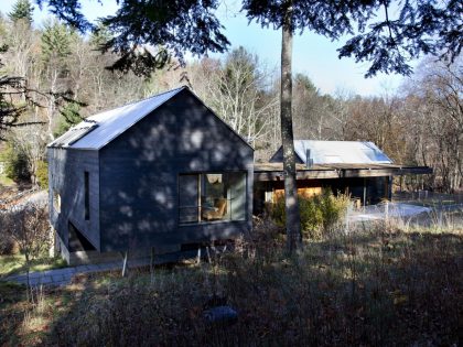 An Old Train Station Turned into an Elegant Contemporary Home in Rural Connecticut by Gray Organschi Architecture (4)