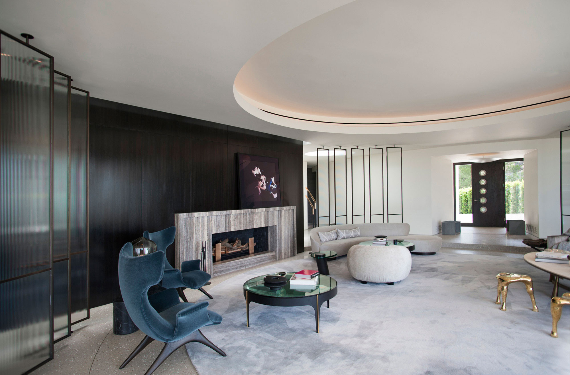 An Open and Airy Contemporary Home with Luminous Interiors in Beverly Hills by Dennis Gibbens Architects (7)