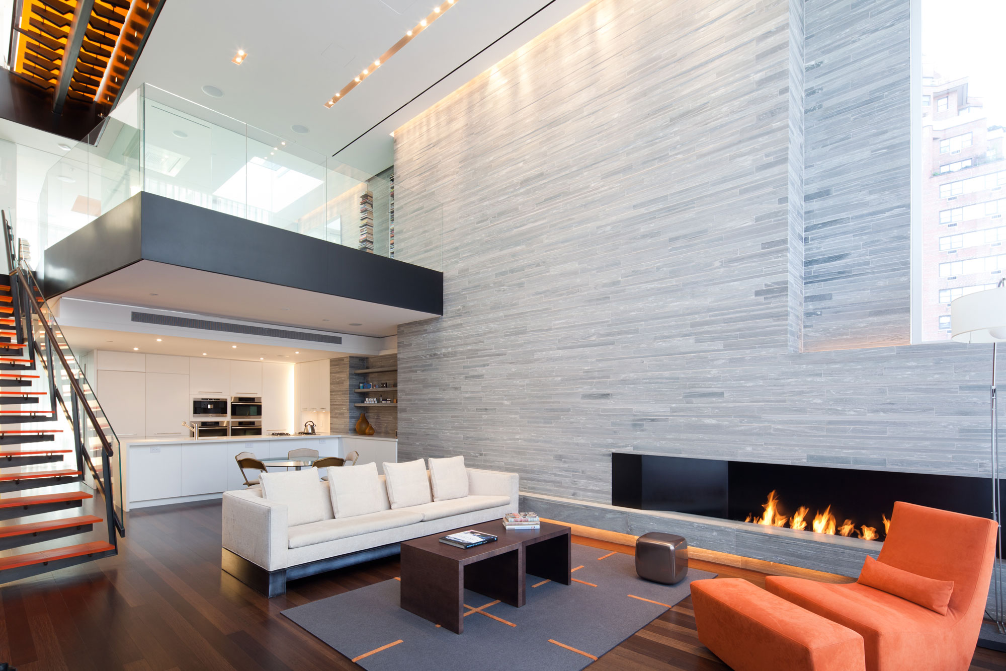 Luxury Modern Penthouse with Spaces Full of Natural Light for a Single Owner by Turett Collaborative Architects (1)