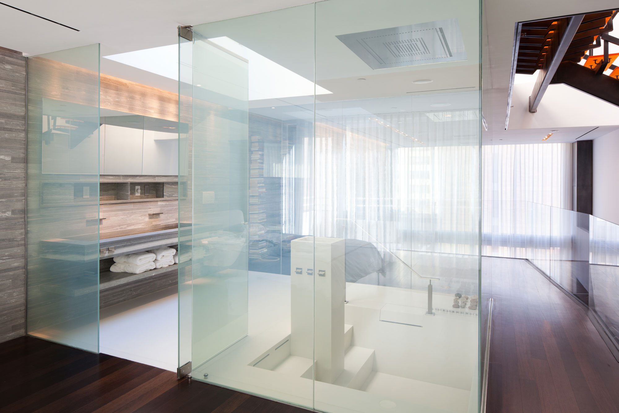 Luxury Modern Penthouse with Spaces Full of Natural Light for a Single Owner by Turett Collaborative Architects (13)