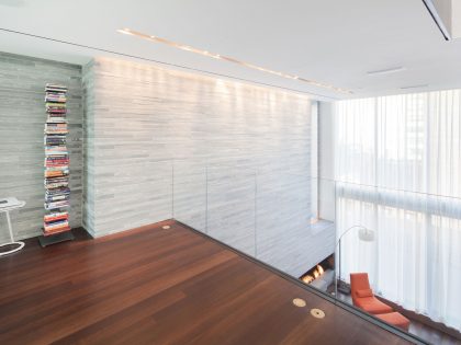 Luxury Modern Penthouse with Spaces Full of Natural Light for a Single Owner by Turett Collaborative Architects (7)
