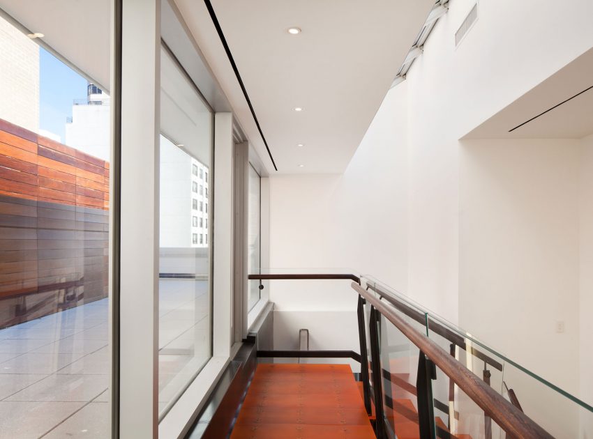 Luxury Modern Penthouse with Spaces Full of Natural Light for a Single Owner by Turett Collaborative Architects (8)