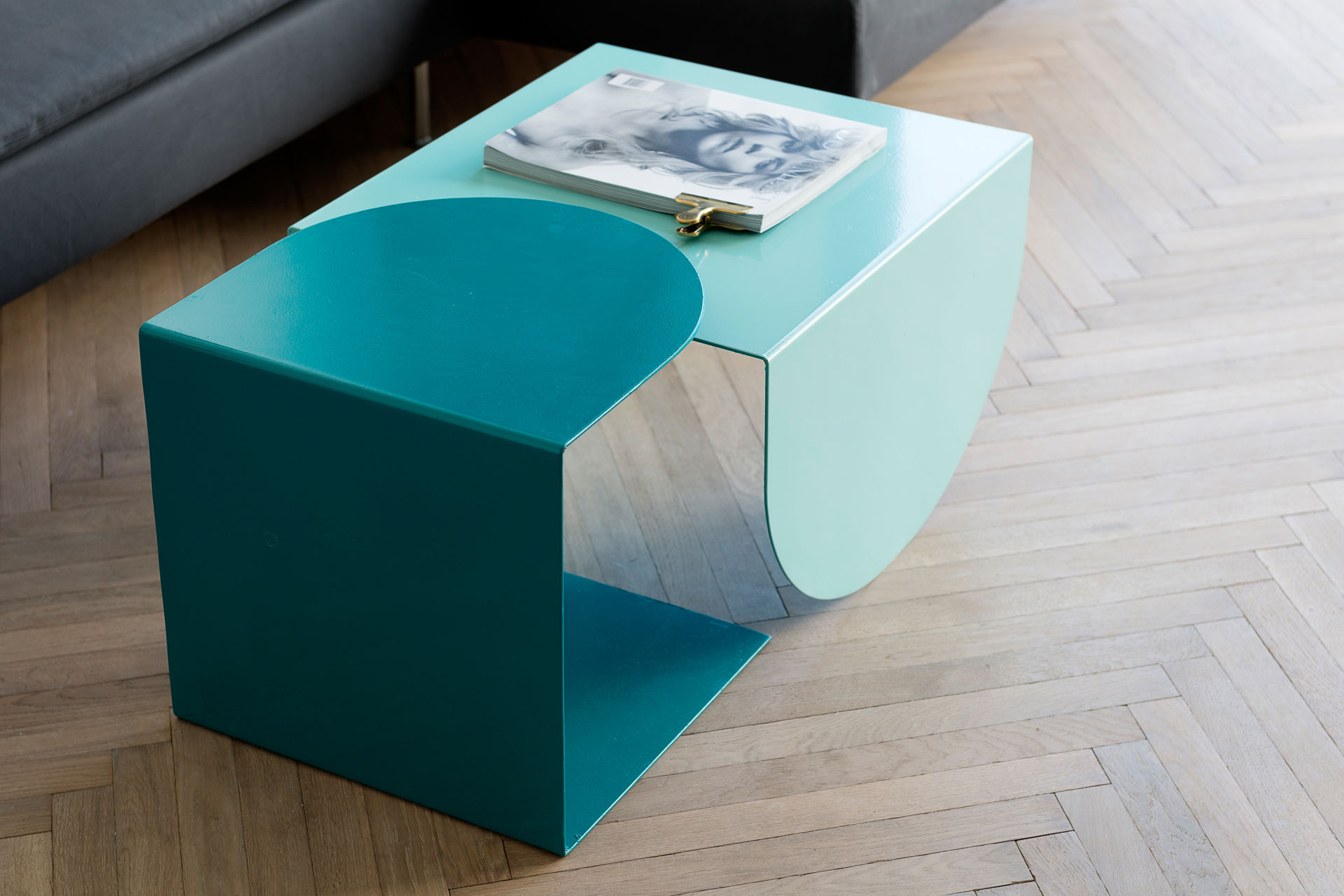 A Small Modern Apartment with Warm and Vibrant Decor in Tel Aviv by Maayan Zusman Interior Design (4)