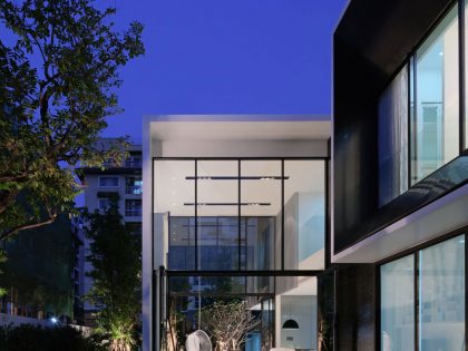 An Ultra-Modern Family Home with Spacious and Warm Interior in Bangkok by Ayutt and Associates Design (24)