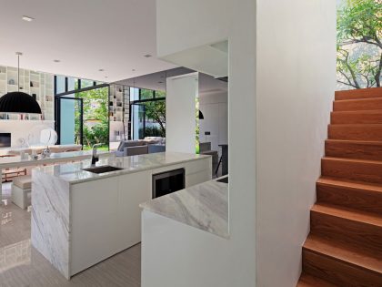 An Ultra-Modern Family Home with Spacious and Warm Interior in Bangkok by Ayutt and Associates Design (6)