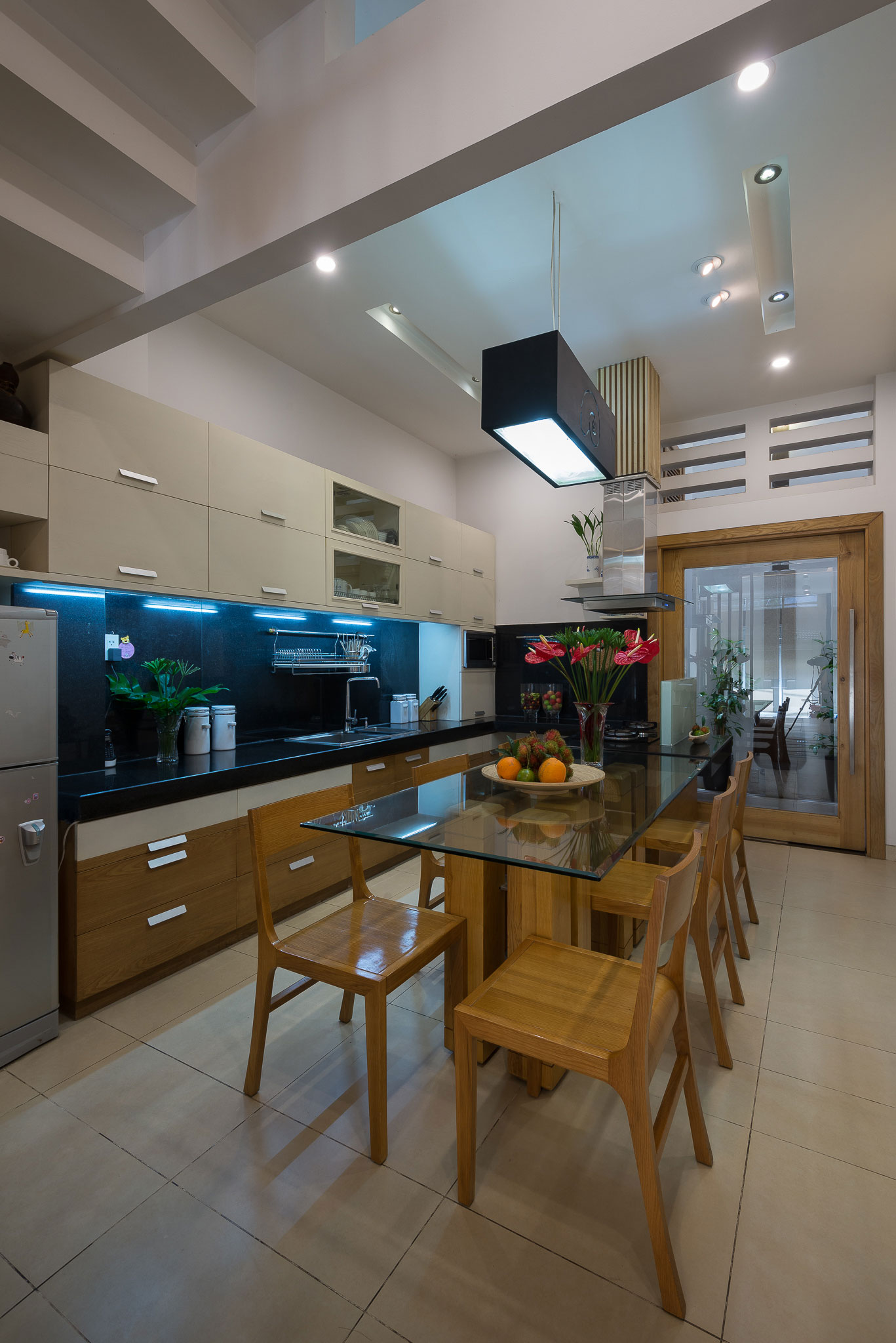 A Vibrant and Cheerful Light-Filled Home Full of Character in Ho Chi Minh by NatureArch Studio (5)