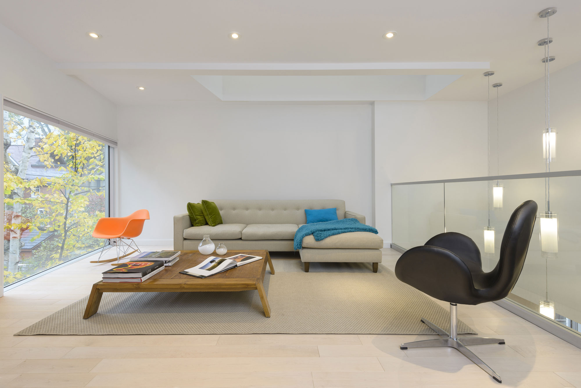 A 1890s Residence Turned into a Stylish Contemporary Home in Ottawa, Canada by Batay-Csorba Architects (11)