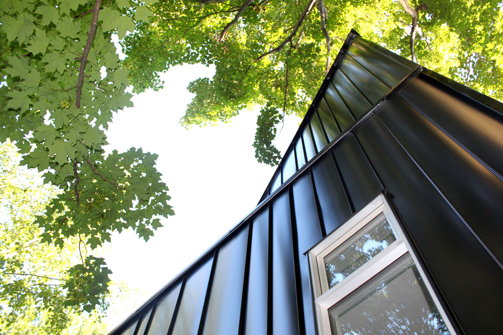 A 1890s Residence Turned into a Stylish Contemporary Home in Ottawa, Canada by Batay-Csorba Architects (6)