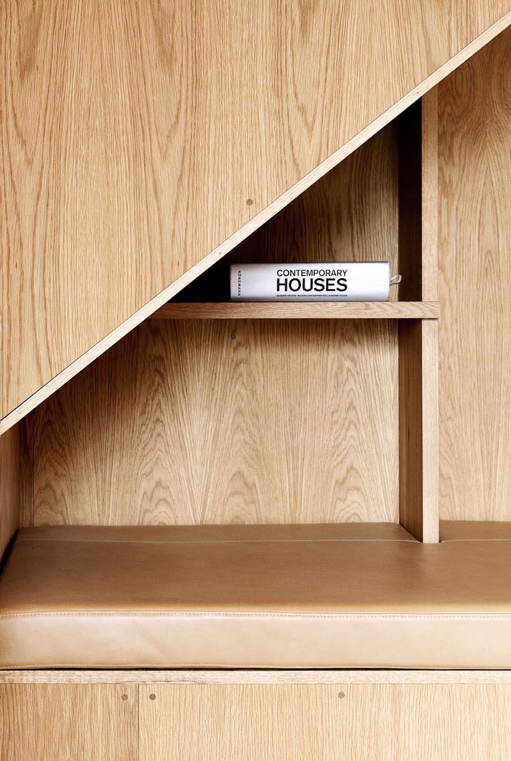 A 1940s Cottage Transformed into a Cozy and Chic Contemporary Home in Aarhus, Denmark by Friis & Moltke and Wienberg Architects (10)