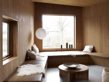 A 1940s Cottage Transformed into a Cozy and Chic Contemporary Home in Aarhus, Denmark by Friis & Moltke and Wienberg Architects (11)