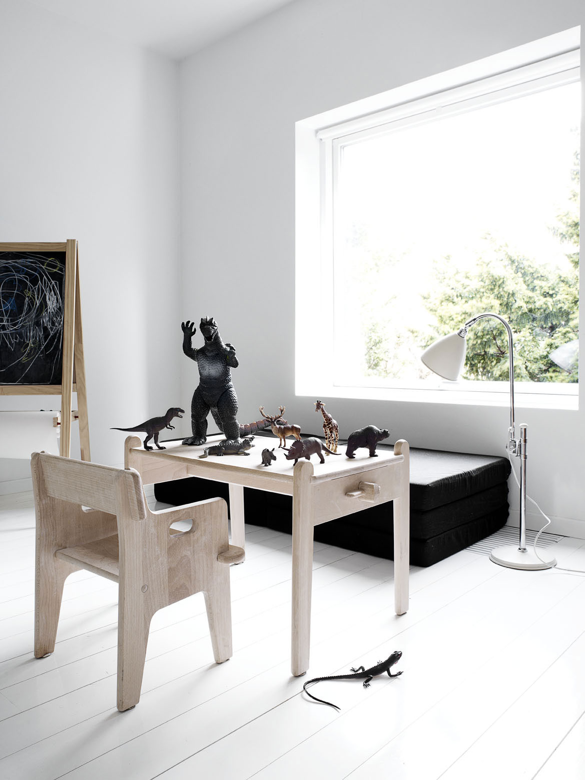 A 1940s Cottage Transformed into a Cozy and Chic Contemporary Home in Aarhus, Denmark by Friis & Moltke and Wienberg Architects (15)