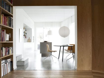 A 1940s Cottage Transformed into a Cozy and Chic Contemporary Home in Aarhus, Denmark by Friis & Moltke and Wienberg Architects (7)