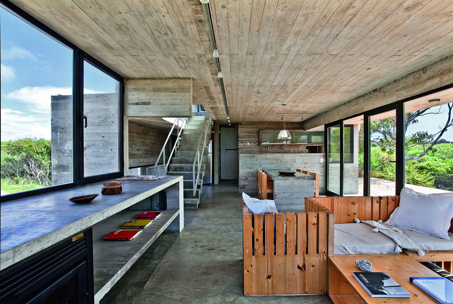 A Beautiful Concrete Home Nestled in the Beach and Forest of Villa Gesell, Argentina by BAK Architects (15)