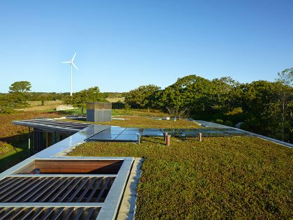 A Beautiful Contemporary Farmhouse with Luminous Interior in Massachusetts by Charles Rose Architects (11)