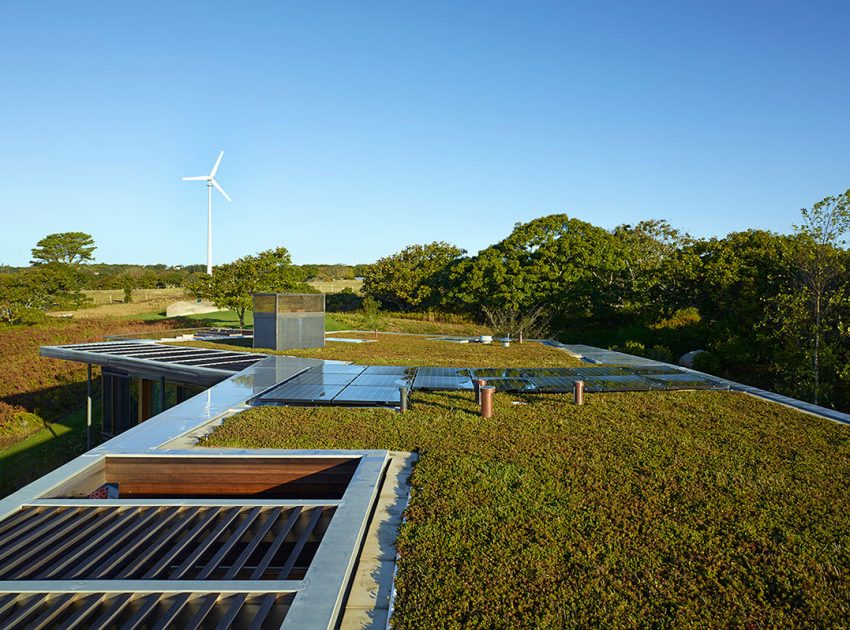 A Beautiful Contemporary Farmhouse with Luminous Interior in Massachusetts by Charles Rose Architects (11)