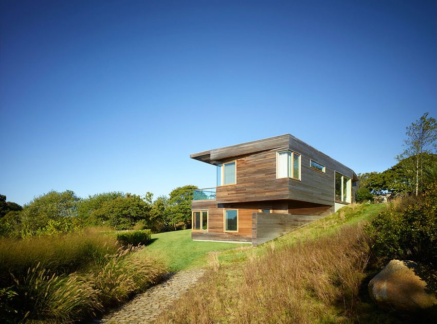 A Beautiful Contemporary Farmhouse with Luminous Interior in Massachusetts by Charles Rose Architects (2)