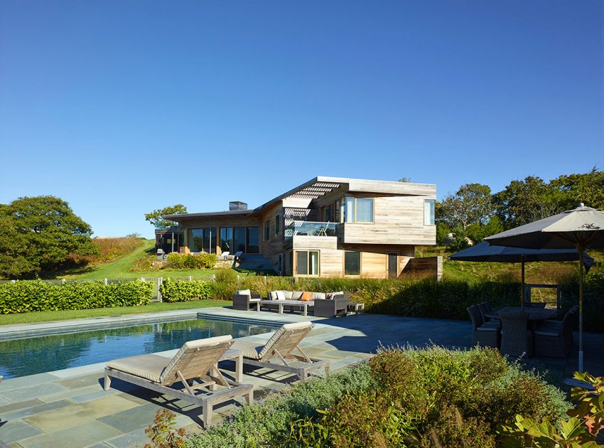 A Beautiful Contemporary Farmhouse with Luminous Interior in Massachusetts by Charles Rose Architects (4)