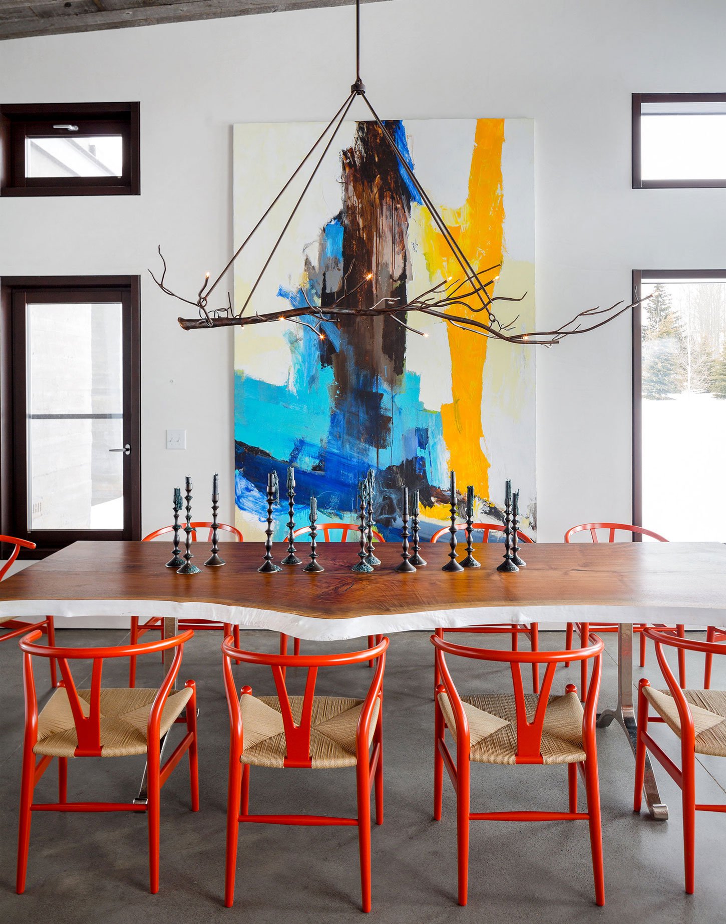 A Beautiful Contemporary Mountain Retreat Blended with Nature for a Couple in Jackson Hole, Wyoming by Pearson Design Group (16)