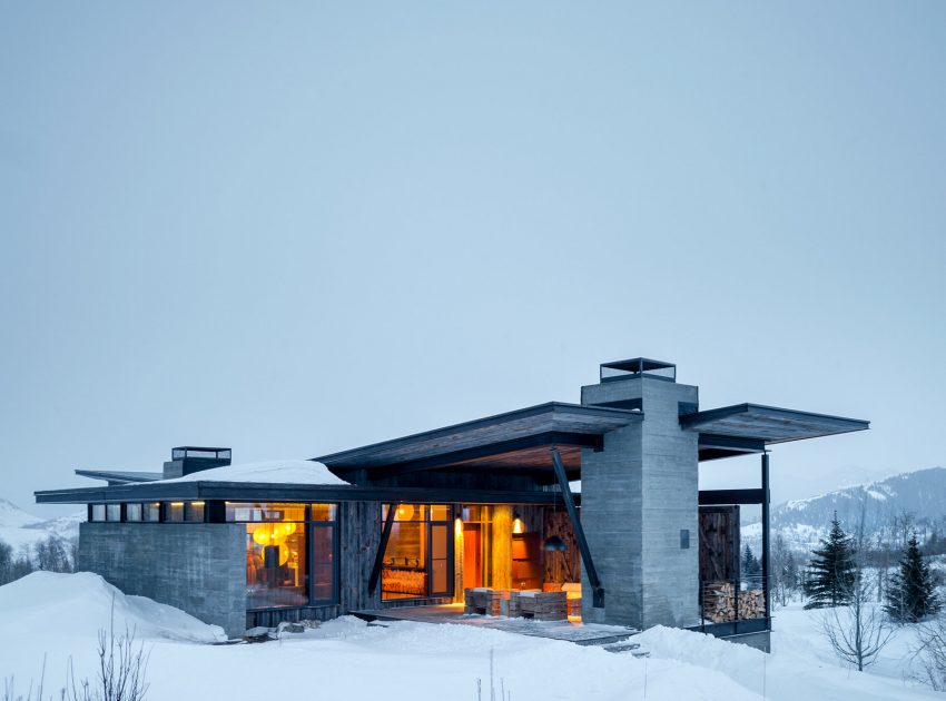 A Beautiful Contemporary Mountain Retreat Blended with Nature for a Couple in Jackson Hole, Wyoming by Pearson Design Group (28)