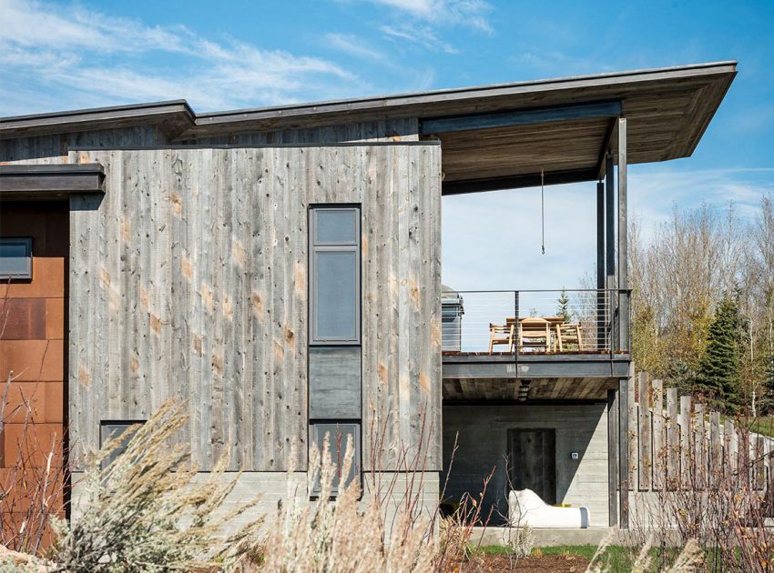 A Beautiful Contemporary Mountain Retreat Blended with Nature for a Couple in Jackson Hole, Wyoming by Pearson Design Group (5)