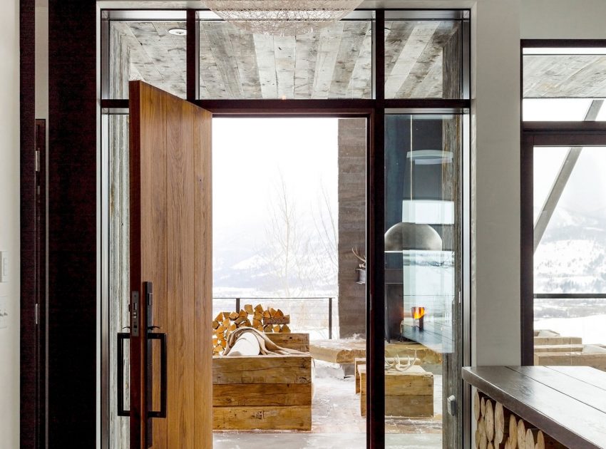 A Beautiful Contemporary Mountain Retreat Blended with Nature for a Couple in Jackson Hole, Wyoming by Pearson Design Group (9)