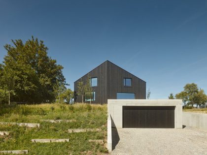 A Beautiful Modern Home Surrounded by Large Gardens in Denklingen, Germany by SoHo Architects (4)