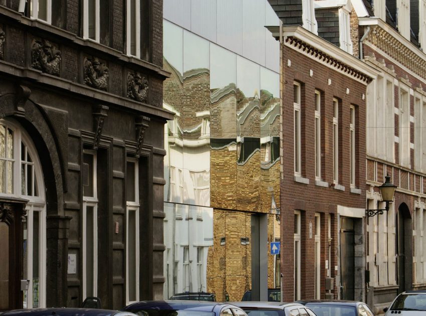 A Beautiful Modern House for a Vintage Car Collector in Maastricht, The Netherlands by Wiel Arets Architects (14)