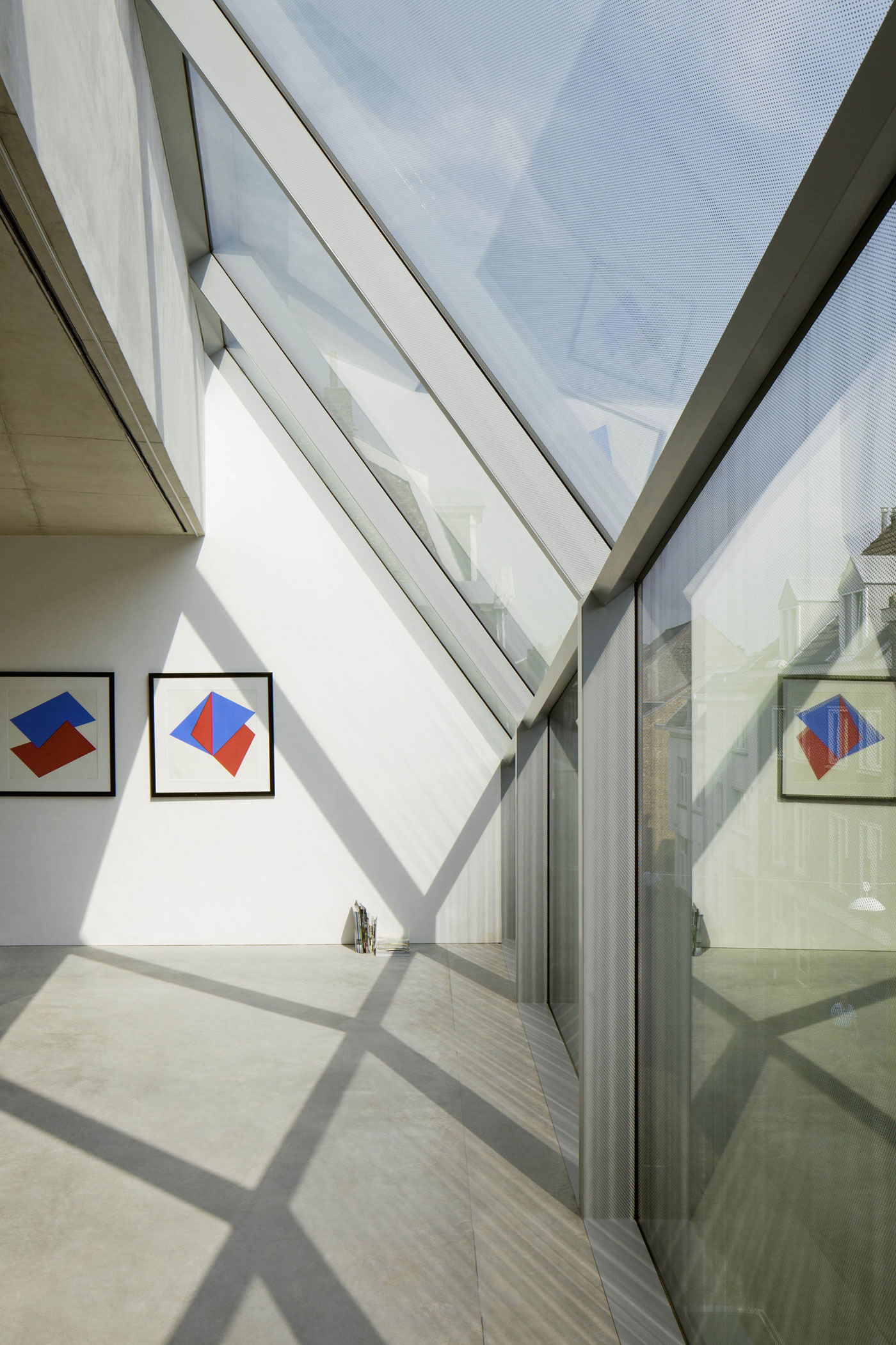 A Beautiful Modern House for a Vintage Car Collector in Maastricht, The Netherlands by Wiel Arets Architects (8)