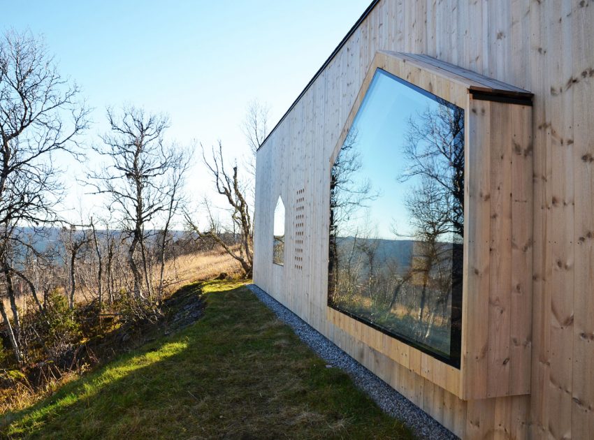 A Beautiful Mountain Home with Unique Character in Buskerud, Norway by Reiulf Ramstad Arkitekter (12)