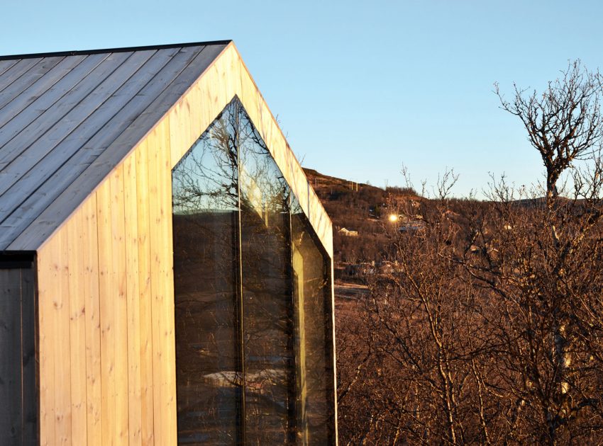 A Beautiful Mountain Home with Unique Character in Buskerud, Norway by Reiulf Ramstad Arkitekter (15)