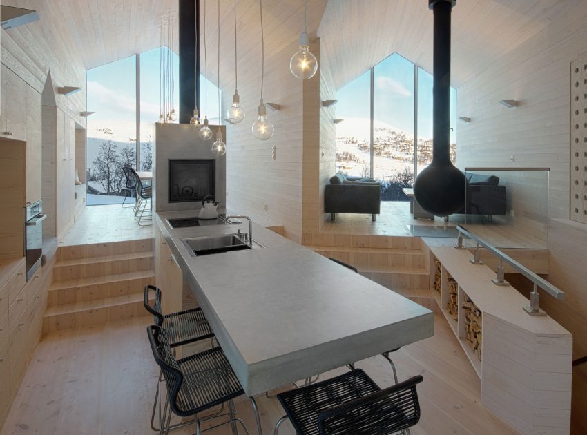 A Beautiful Mountain Home with Unique Character in Buskerud, Norway by Reiulf Ramstad Arkitekter (18)